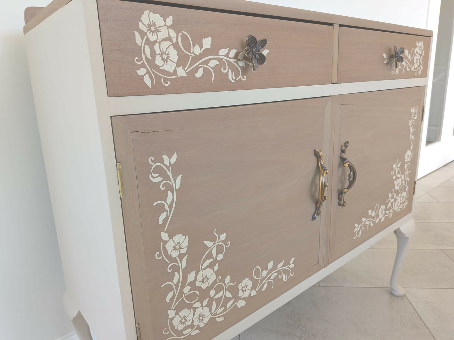 Elegant Vintage Taupe Cabinet Sideboard with Queen Anne Legs