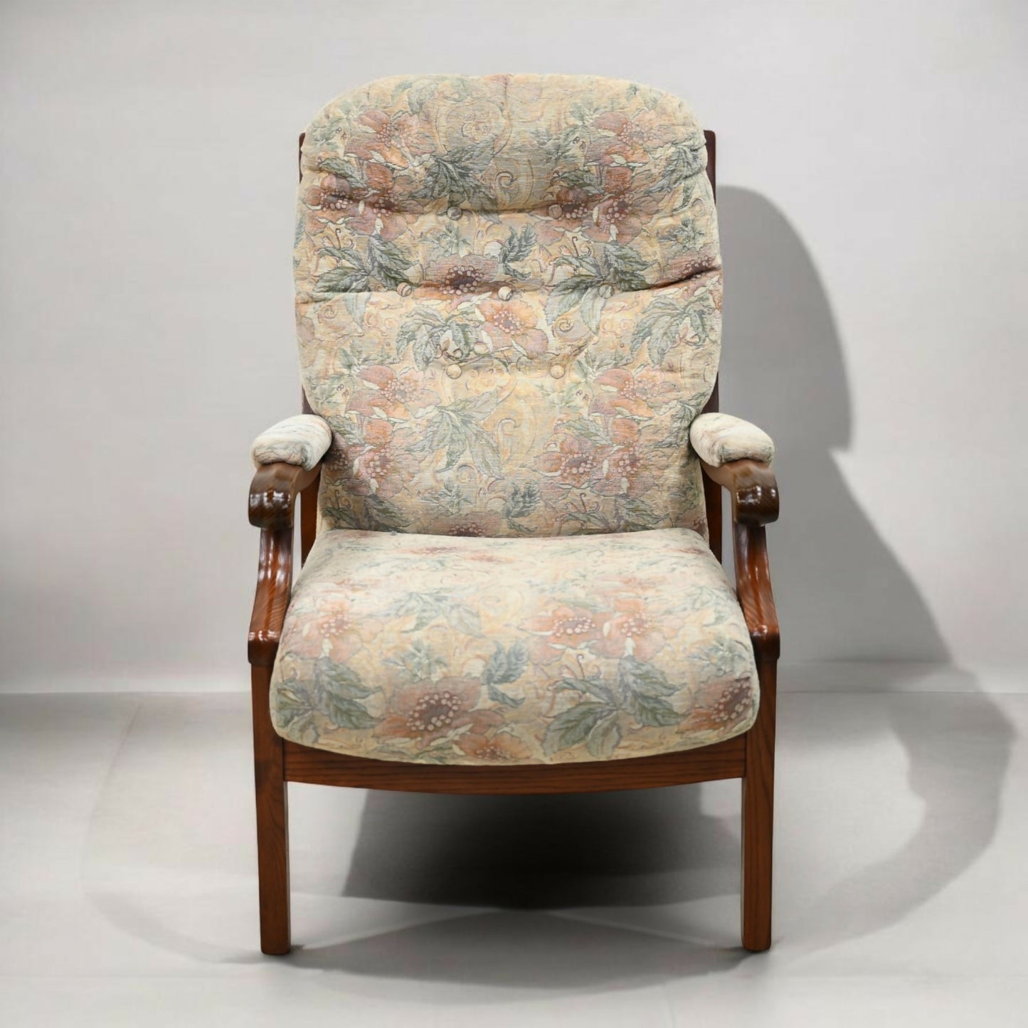 Ercol Style Armchair Easy Chair Very Sturdy Floral Upholstery FREE UK Delivery*