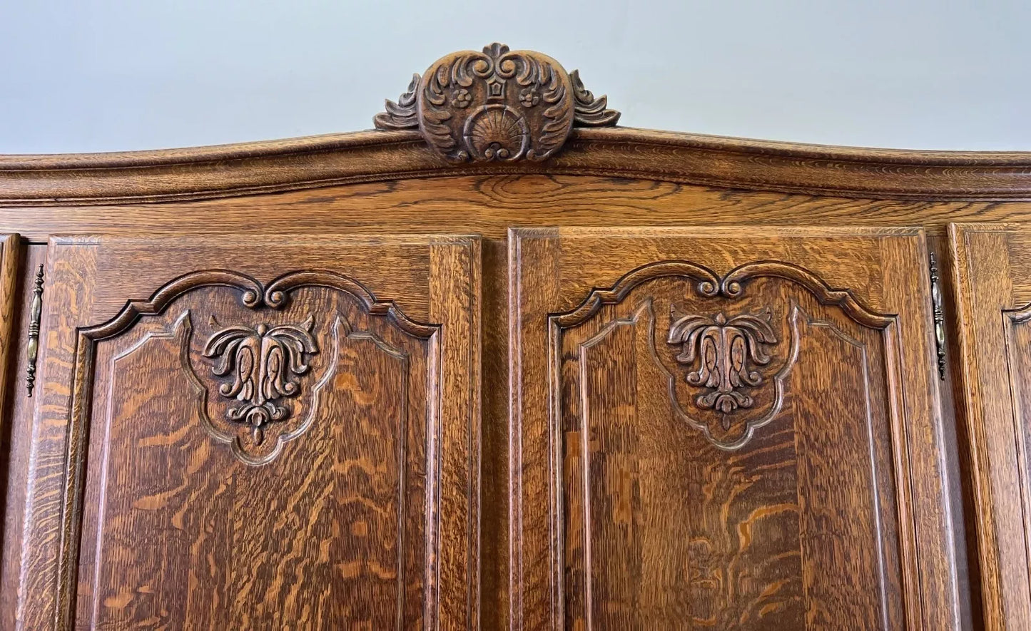 Wardrobe Vintage French Louis XVI Style Oak Four Door Carved Armoire LOT 4827