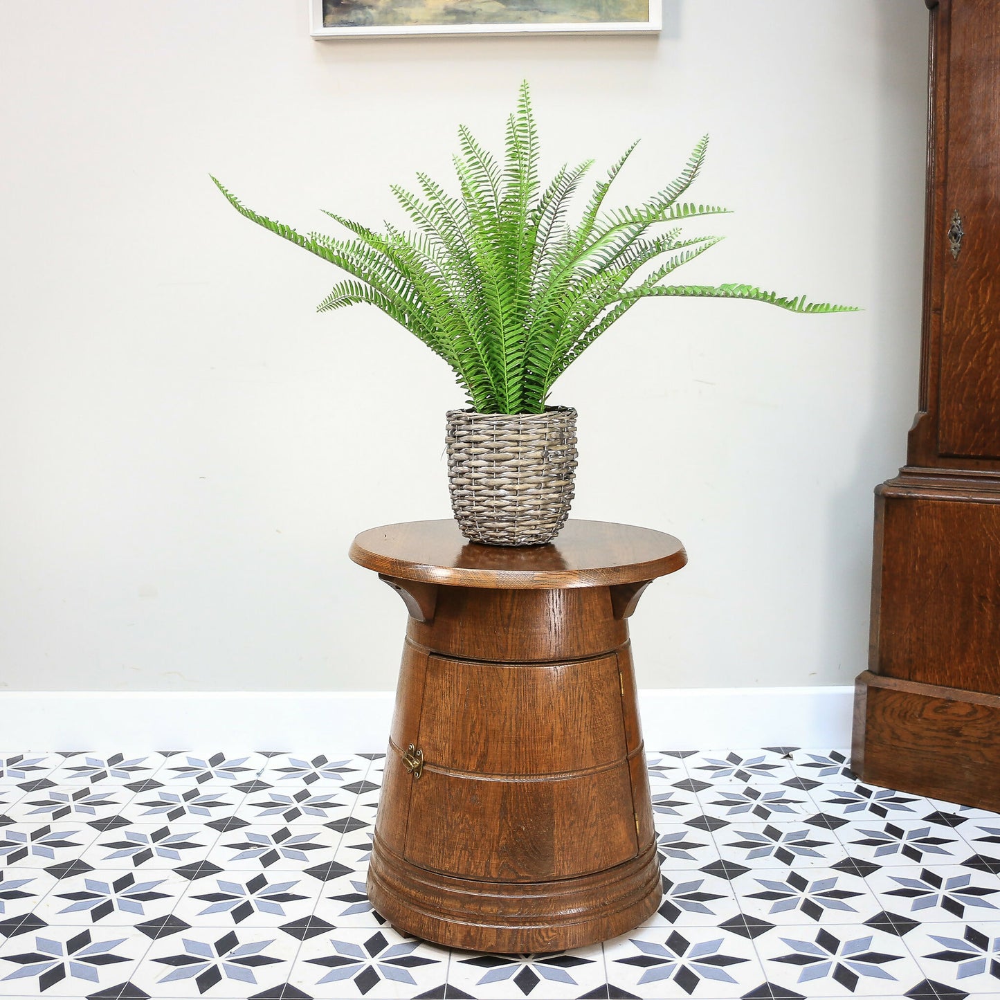 Oak Barrell Style Occasion Table Side Table with Cupboard
