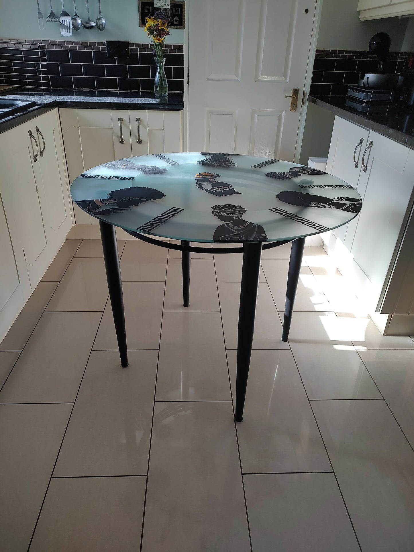 THE AFRICAN ASPECTS UPCYCLED – ONE-OFF FURNITURE ART Who's Head of the Table?