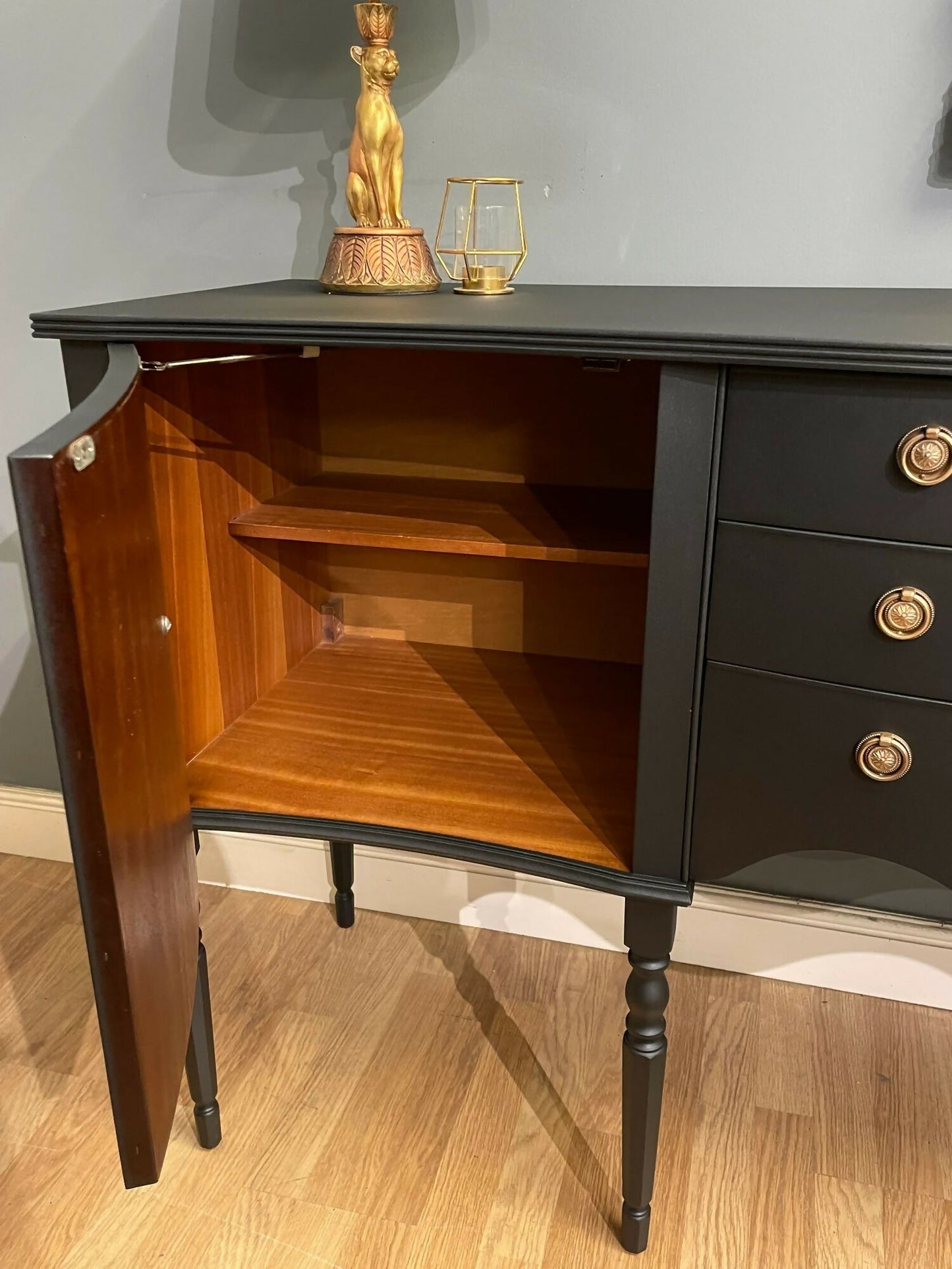 STUNNING BLACK & GOLD MAHOGANY SIDEBOARD