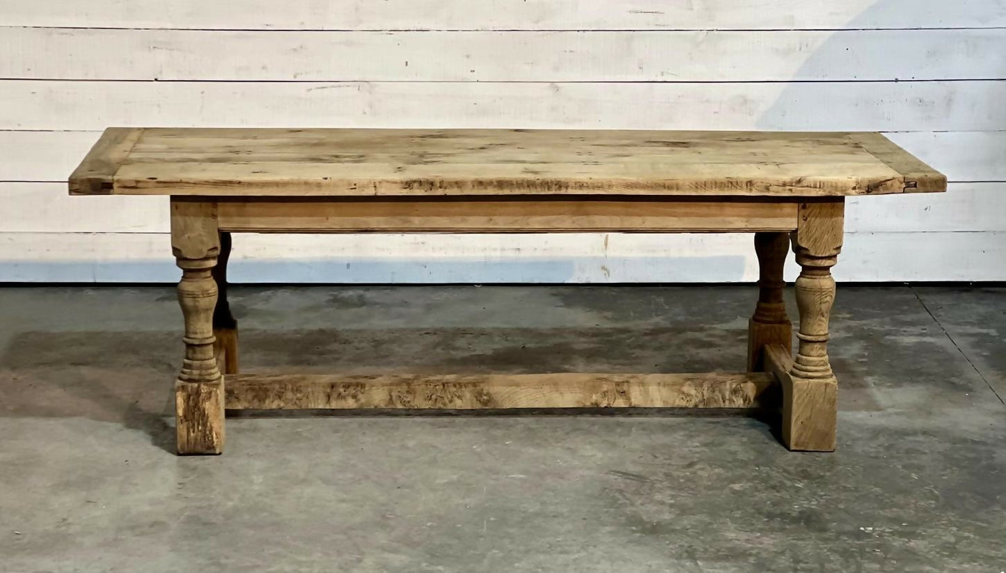 Good Quality Oak Farmhouse Dining Table