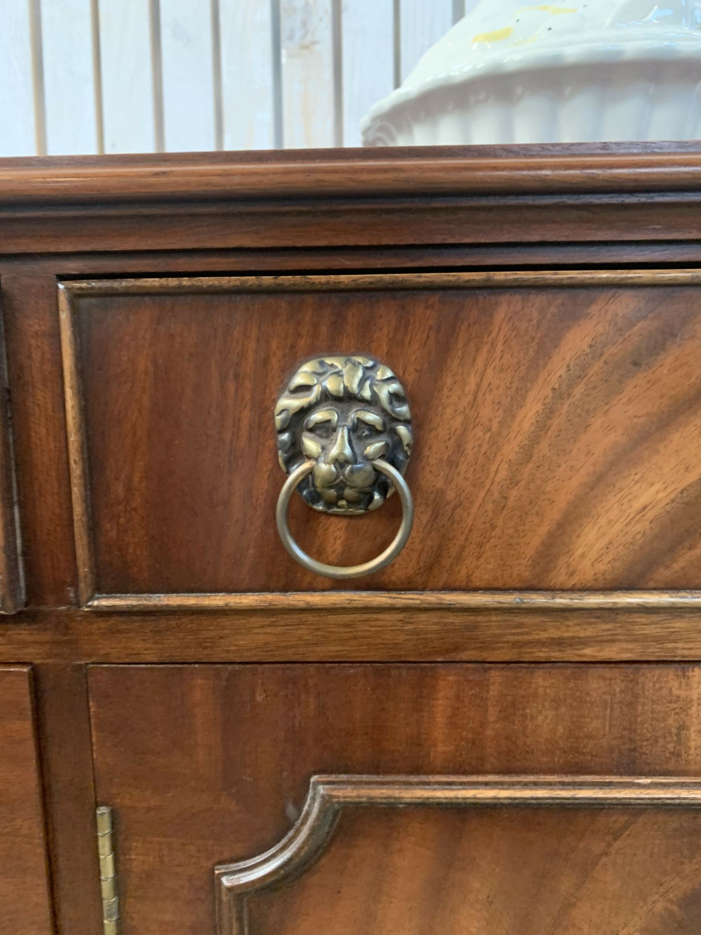 Ian Smith Reproduction Sideboard – Solid Wood Retro / Vintage Style Storage Unit