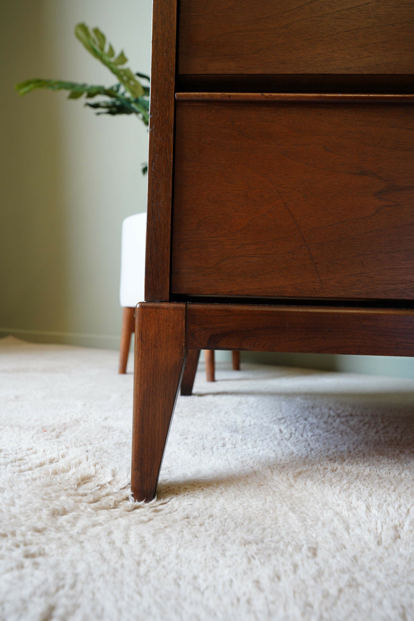 Peppler Furniture Co. 'The Hanover Line' Four Drawer Highboy In Figured Walnut – Canada, C. 1960s