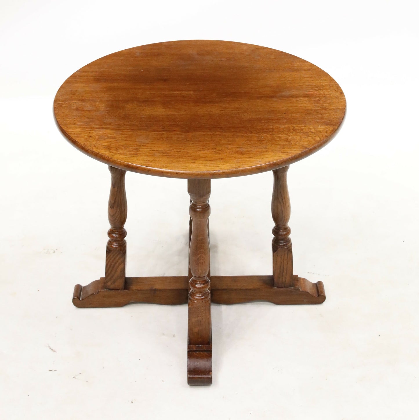 Old Charm Style Round Side Coffee Table Utility Furniture Stamp FREE Delivery. SBR8999/1504D