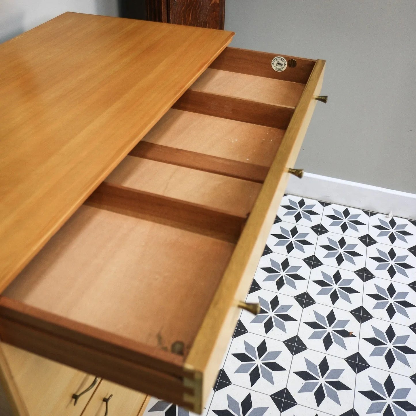 Alfred Cox Walnut Tallboy Chest of Drawers Five Drawers and Tapered Legs 1950s Heals