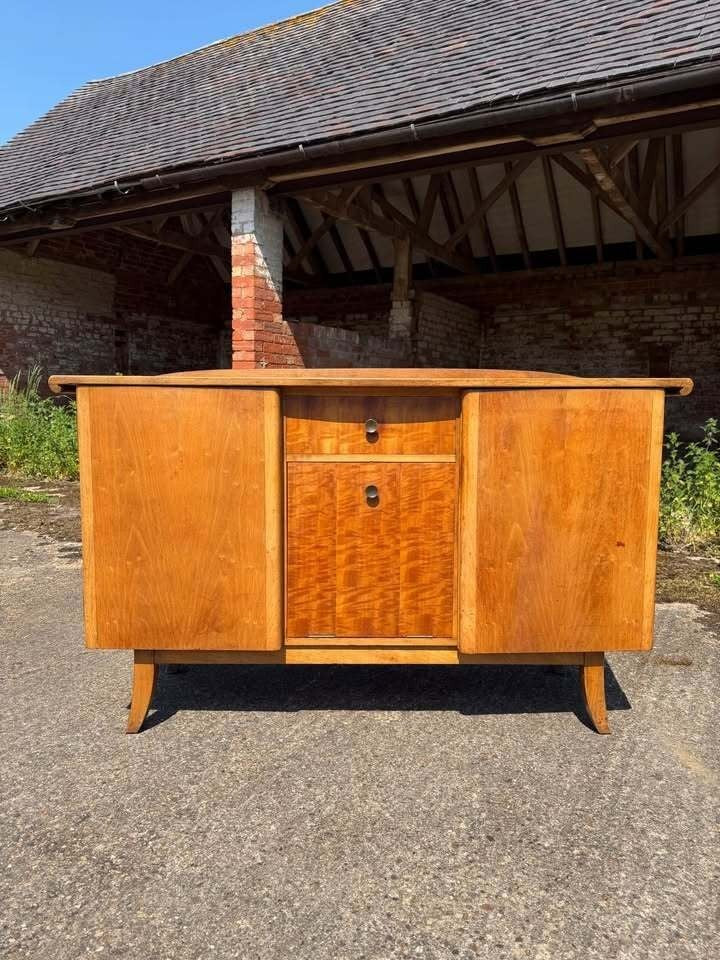 Vintage Mid-Century Art Deco Scandinavian Style Retro Sideboard Drinks Cabinet