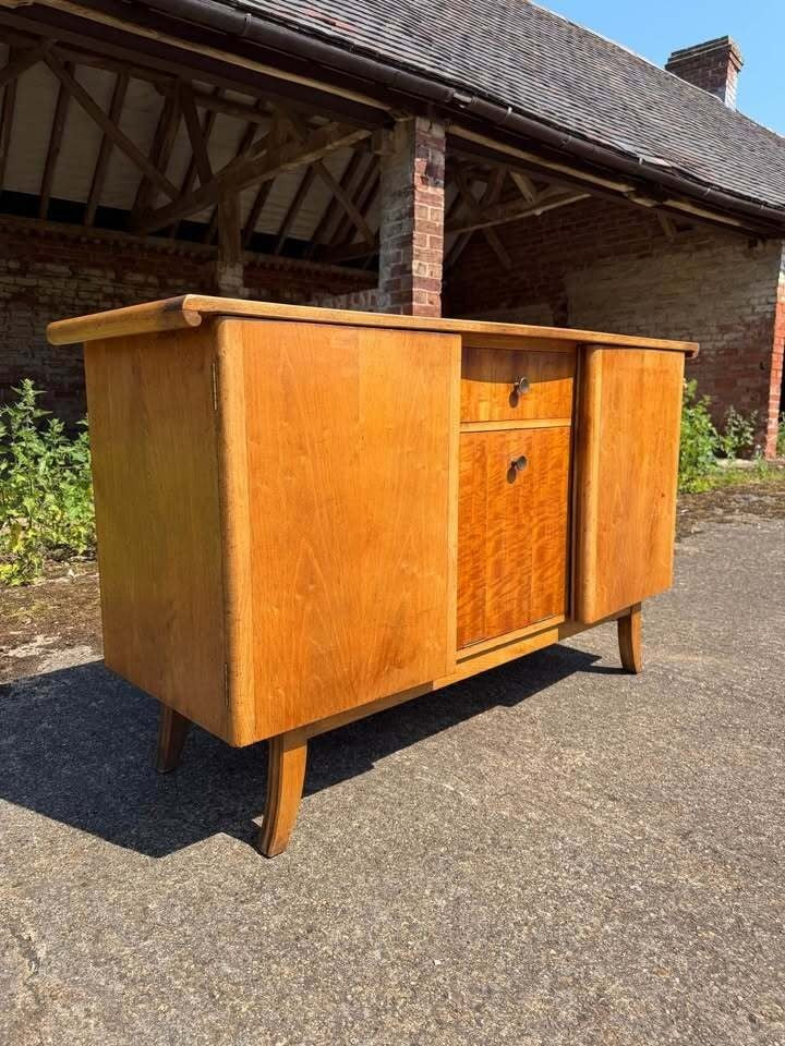 Vintage Mid-Century Art Deco Scandinavian Style Retro Sideboard Drinks Cabinet
