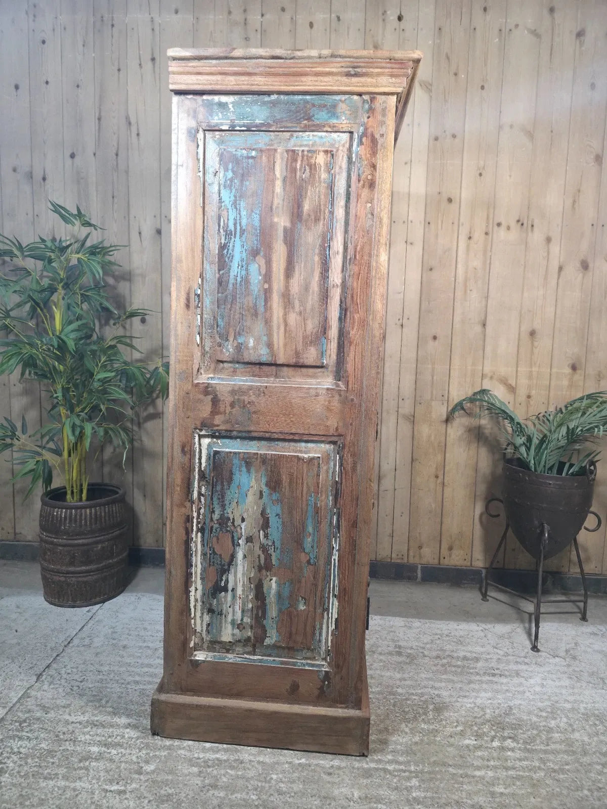 Vintage Rustic Wooden Free Standing Cupboard Drinks Cabinet