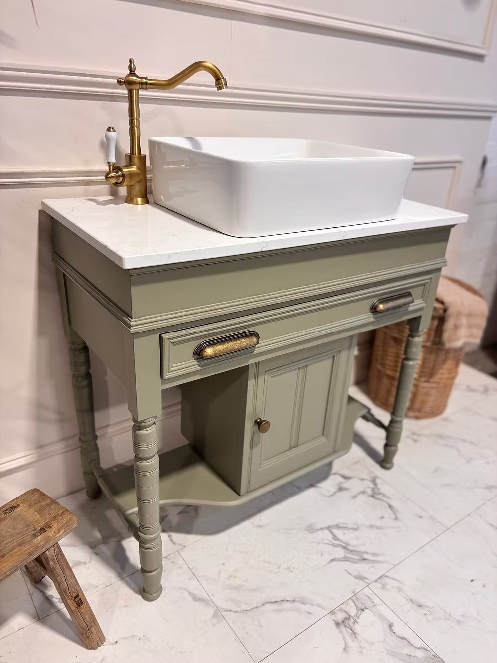 W891mm Traditional Bathroom Vanity Unit - Windsor - Available