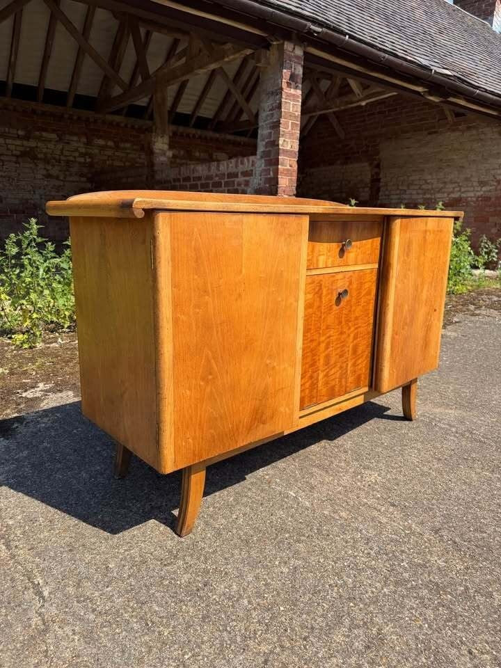 Vintage Mid-Century Art Deco Scandinavian Style Retro Sideboard Drinks Cabinet