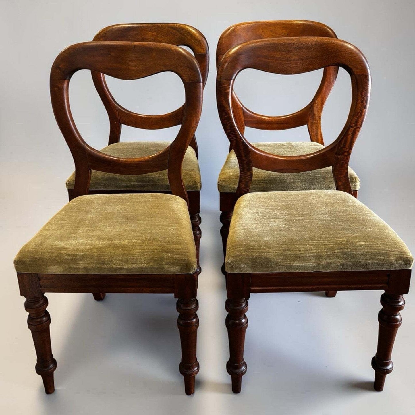 Vintage Victorian Extending Mahogany Dining Table & 4 Chairs