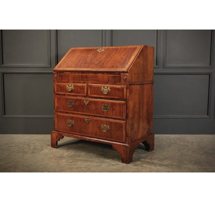 Queen Anne Walnut Writing Bureau, 1700s