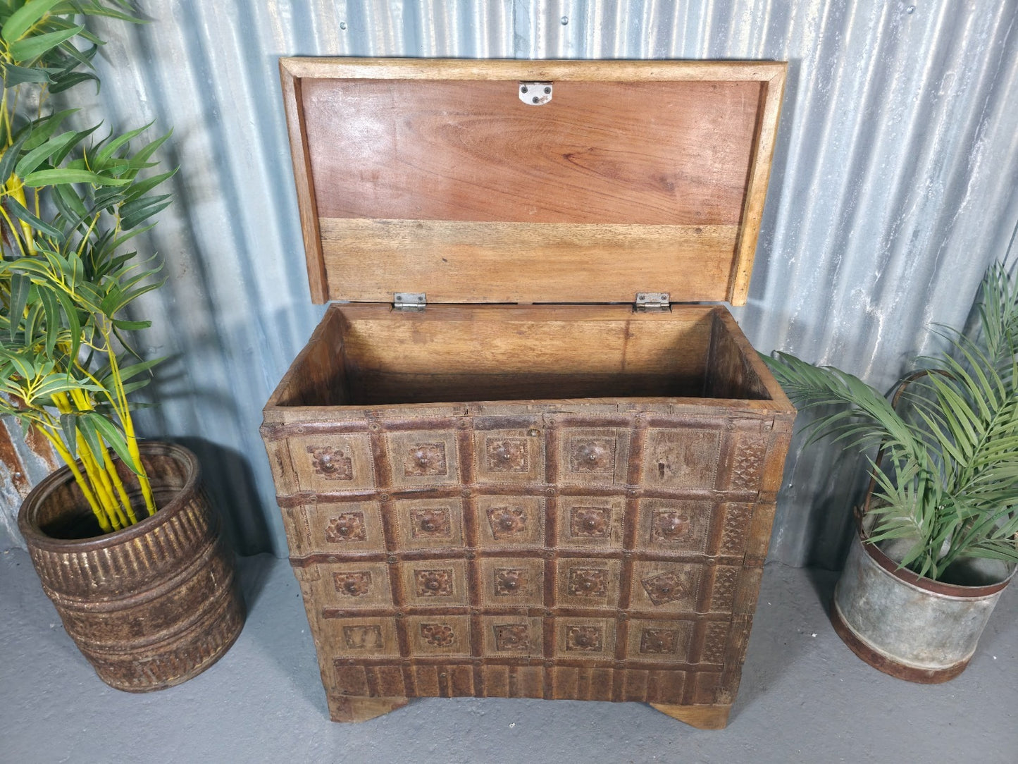 Vintage Reclaimed Rustic Indian Solid Wooden Dowry Chest Coffee Side Table Trunk