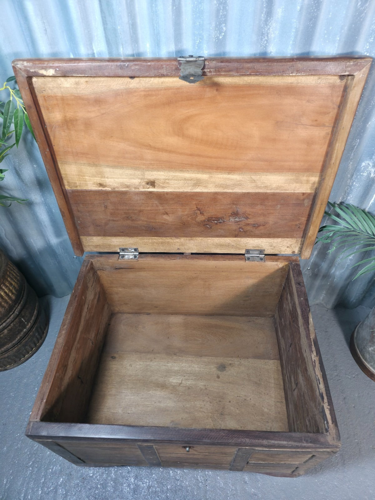 Vintage Rustic Indian Solid Wooden Dowry Chest Coffee Side Table Trunk