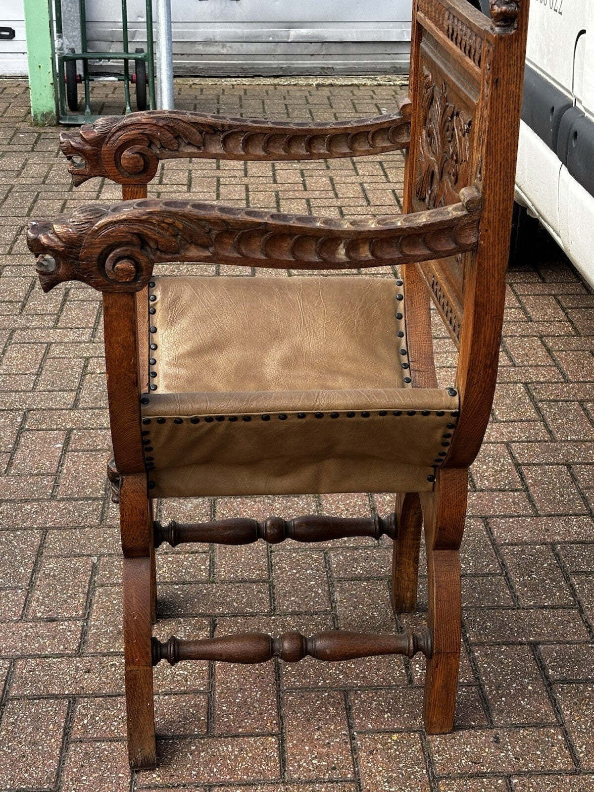 Edwardian Oak Chair, With Finely Carved Lion Heads Decoration