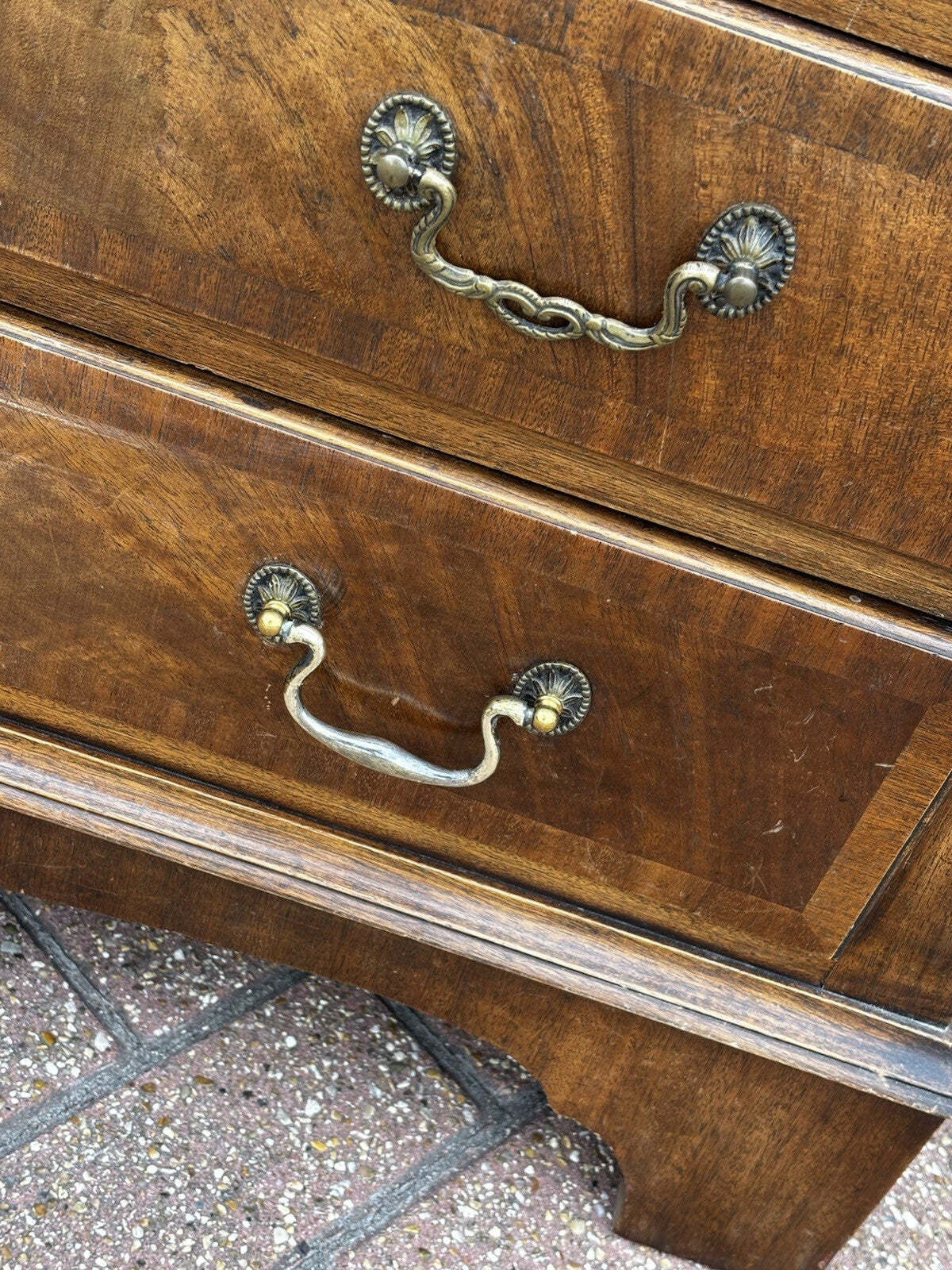 Large Vintage Chest Of Drawers. 9 Drawers, Lots Of Storage, Nice Proportions