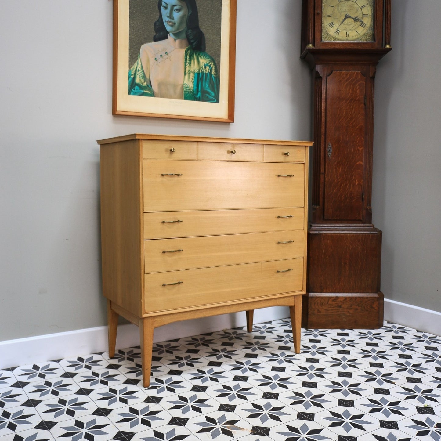 Alfred Cox Walnut Tallboy Chest of Drawers Five Drawers and Tapered Legs 1950s Heals
