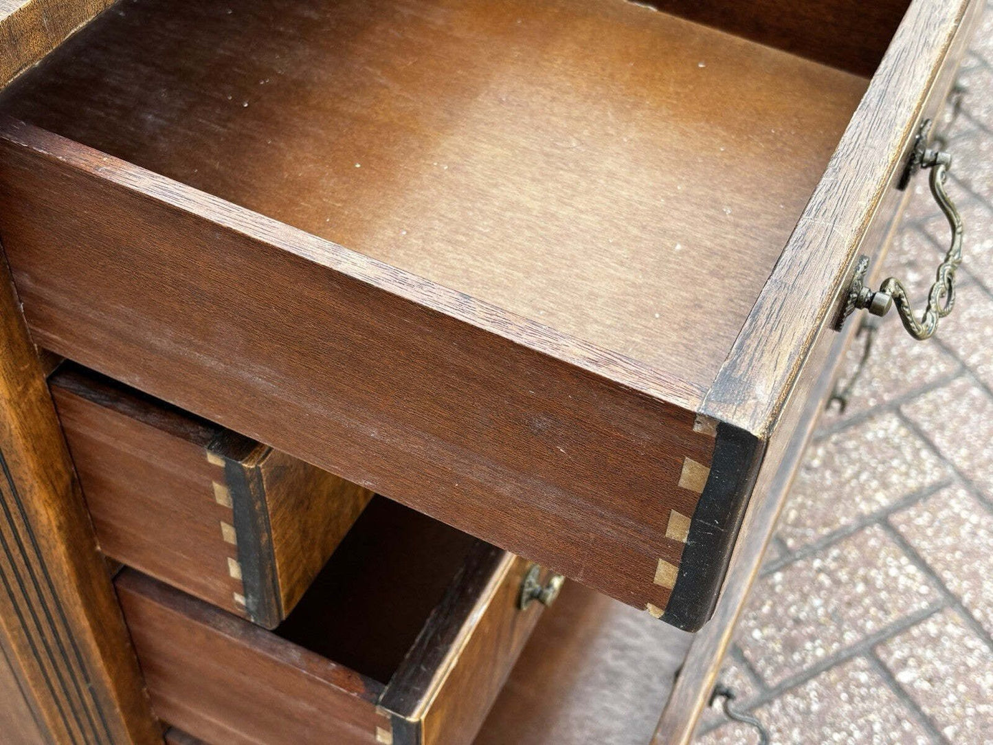 Large Vintage Chest Of Drawers. 9 Drawers, Lots Of Storage, Nice Proportions