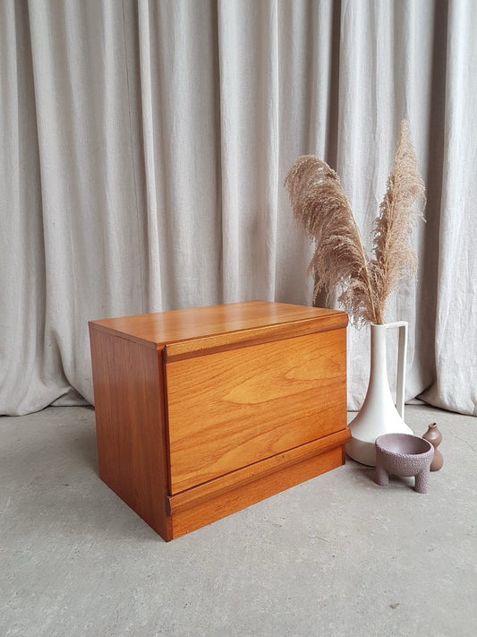 Vintage Mid Century Media Tv Record Player Cabinet Compact Sideboard Unit R905
