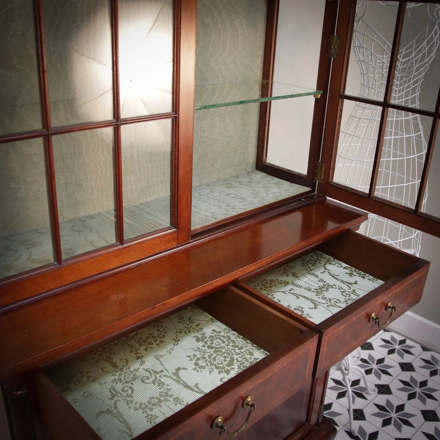 Vintage Bookcase Edwardian Inlaid Mahogany on Cabriole legs Display Cabinet