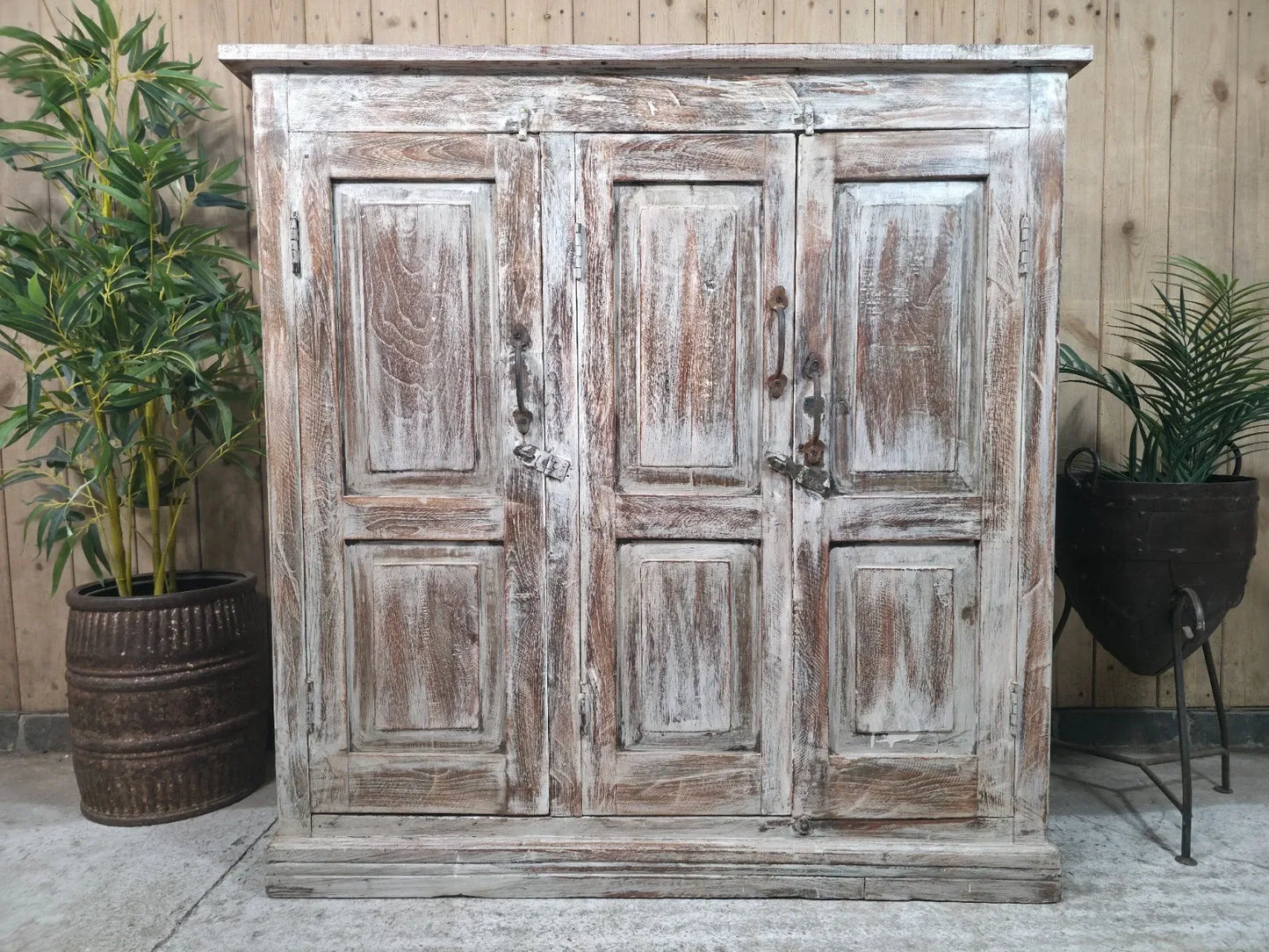 Vintage Wooden House Keepers Linen Cupboard Sideboard Tv Unit