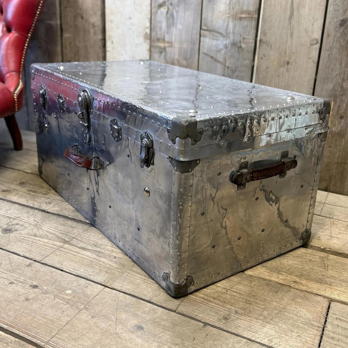 Aluminum Aviation Trunk Polished Vintage Industrial Storage Trunk Metal industrial Travel Case English Luggage