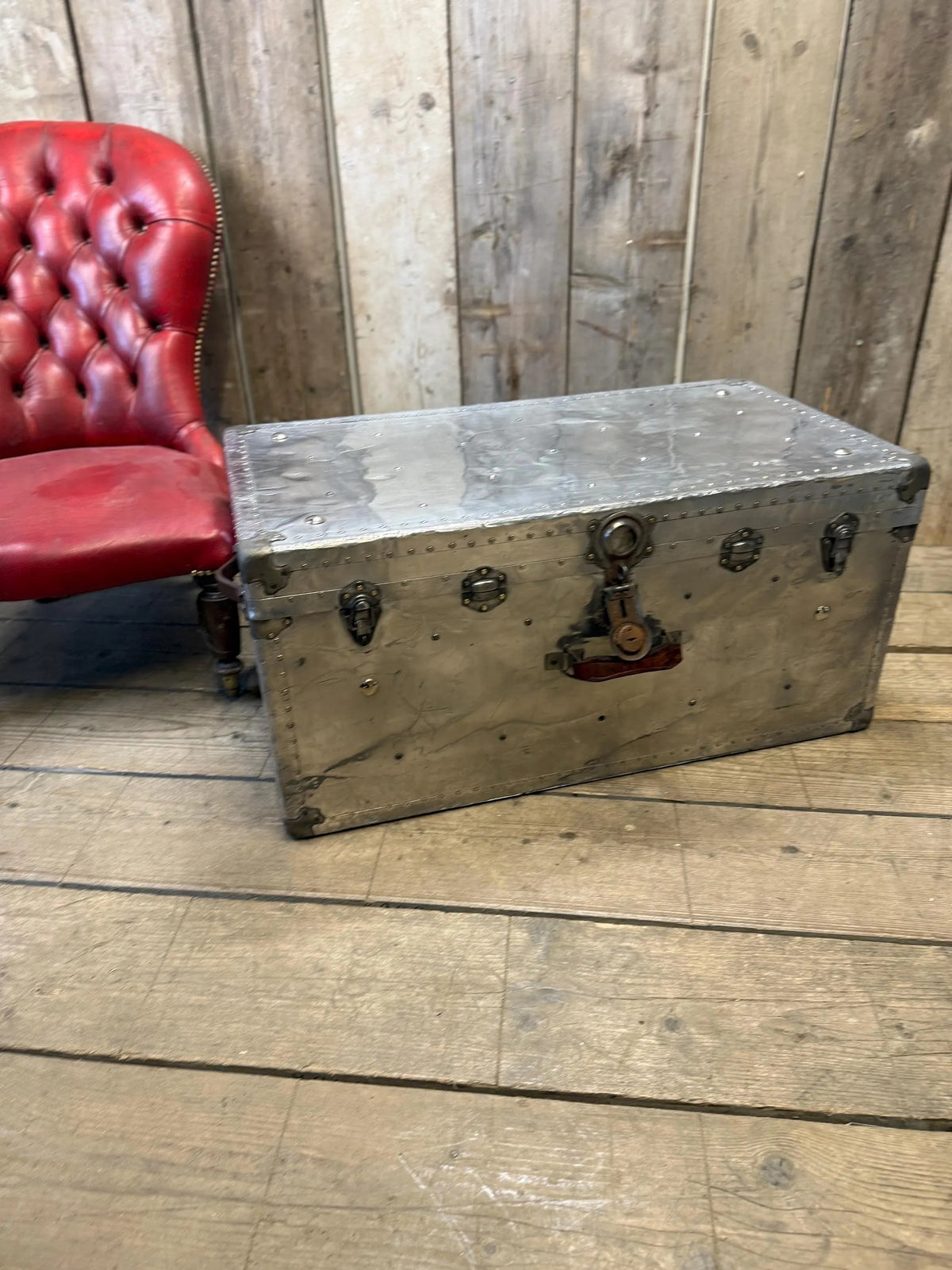 Aluminum Aviation Trunk Polished Vintage Industrial Storage Trunk Metal industrial Travel Case English Luggage