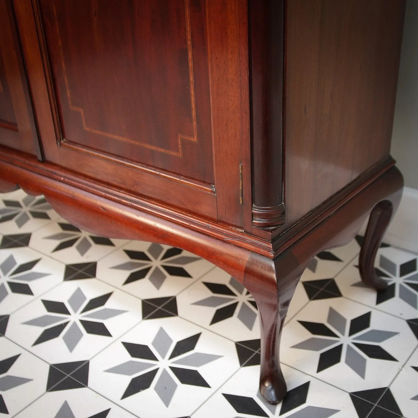 Vintage Bookcase Edwardian Inlaid Mahogany on Cabriole legs Display Cabinet