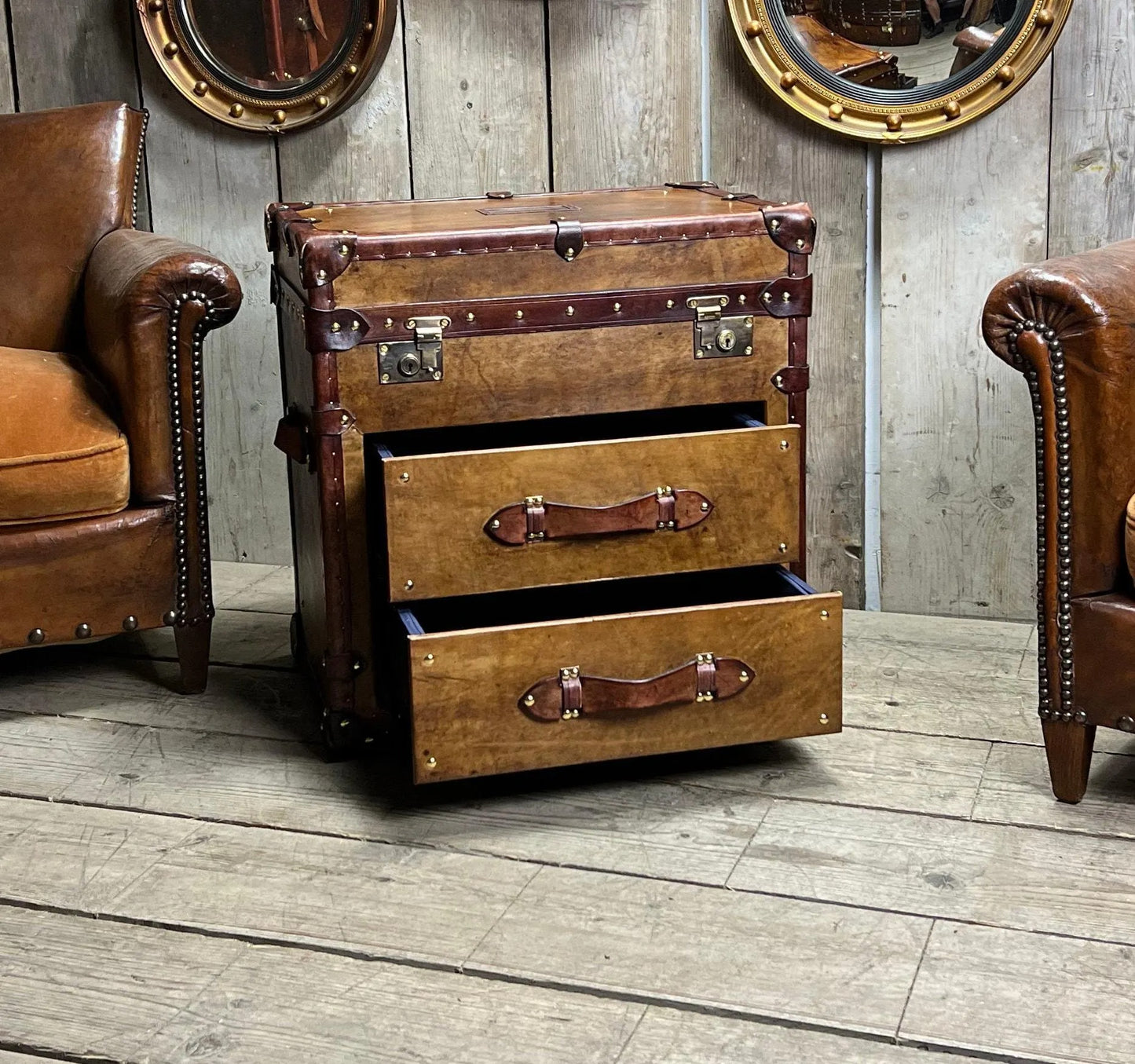 Leather Storage Trunk Table Campaign Chest Storage Solution Bedroom Nightstand Side Furniture Living Room Decor Accent Coffee Table Bespoke