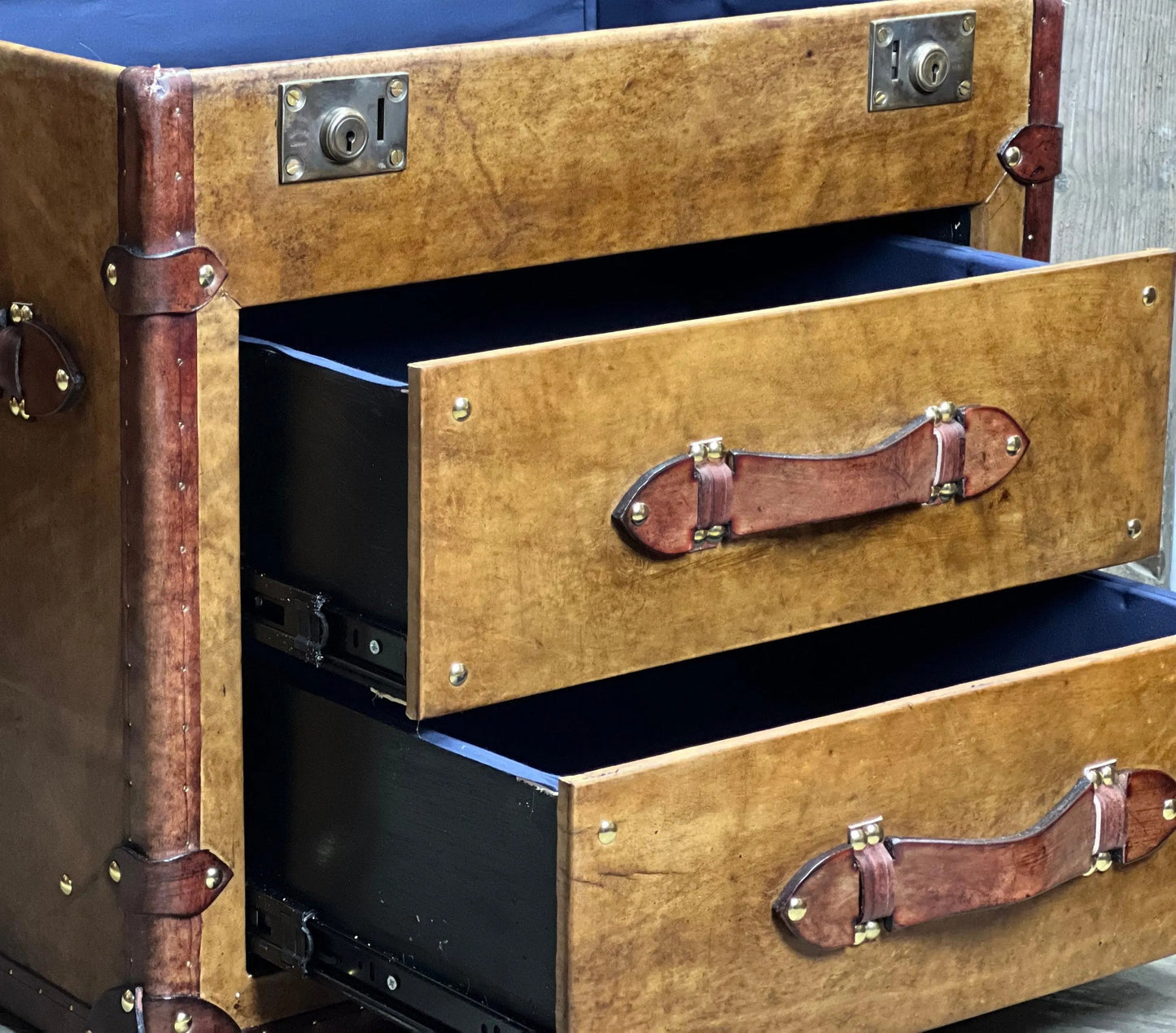 Leather Storage Trunk Table Campaign Chest Storage Solution Bedroom Nightstand Side Furniture Living Room Decor Accent Coffee Table Bespoke