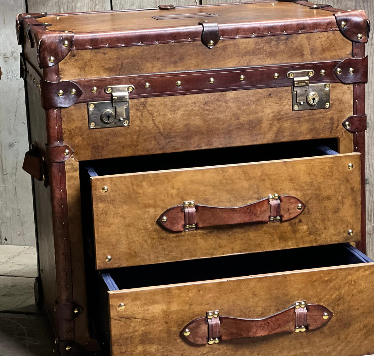 Leather Storage Trunk Table Campaign Chest Storage Solution Bedroom Nightstand Side Furniture Living Room Decor Accent Coffee Table Bespoke