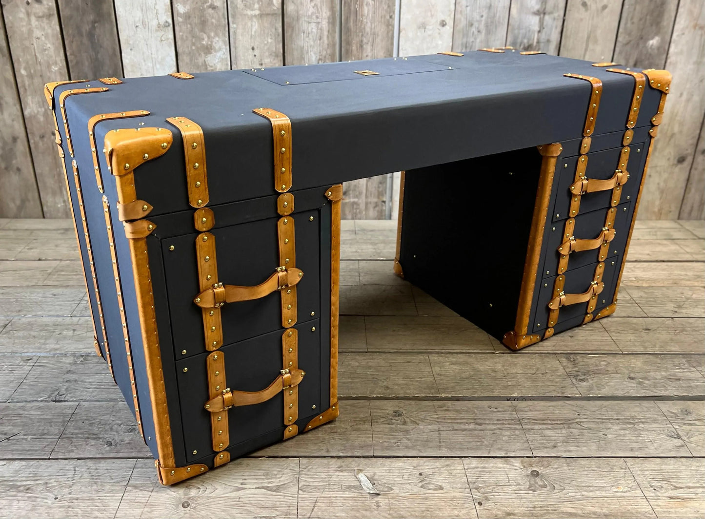 Bespoke Luxury Vintage Leather Desk: Handmade English Leather Executive Workspace Furniture