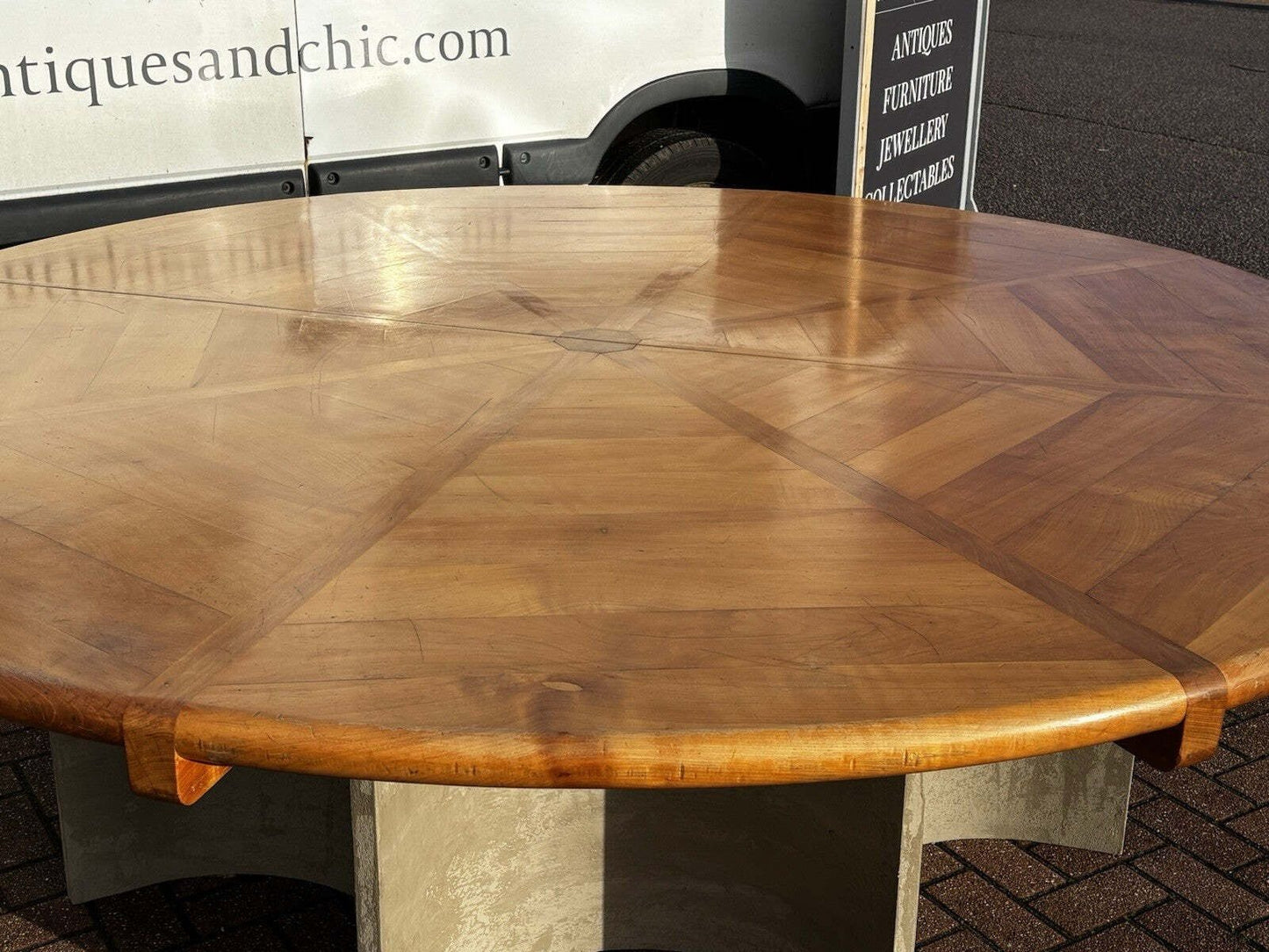 Mid Century Dining Table. Fabulous Quality, Seats 8 But Could Seat 10 12.