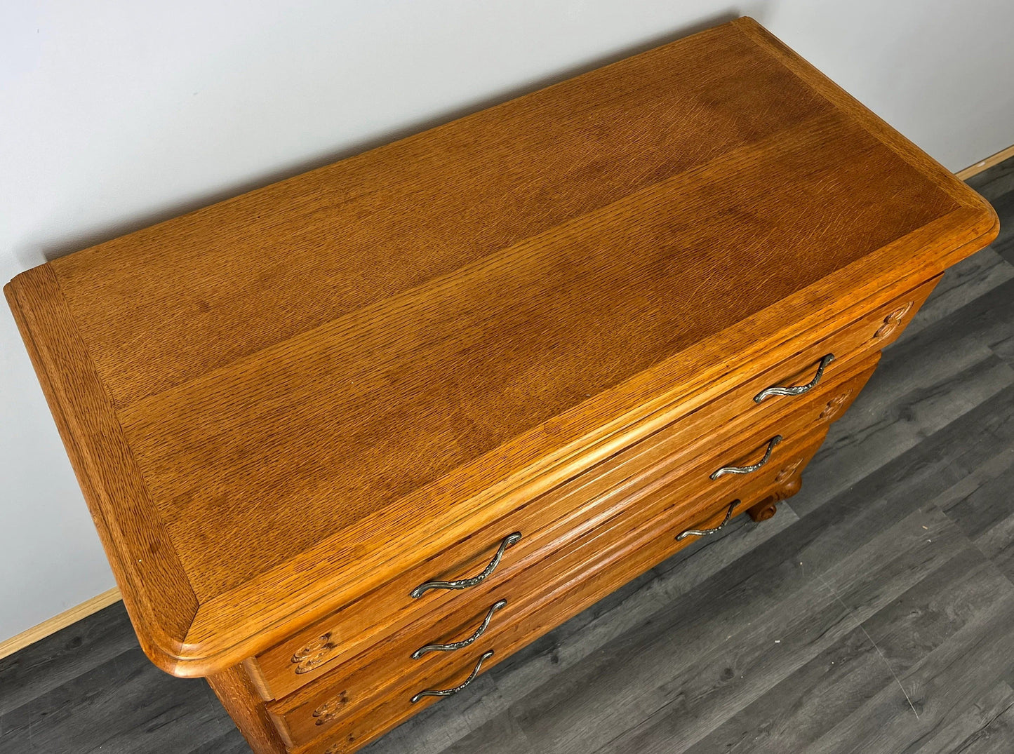 Vintage French Louis XIV Chest of Drawers / Sideboard / Cabinet( LOT 2446)