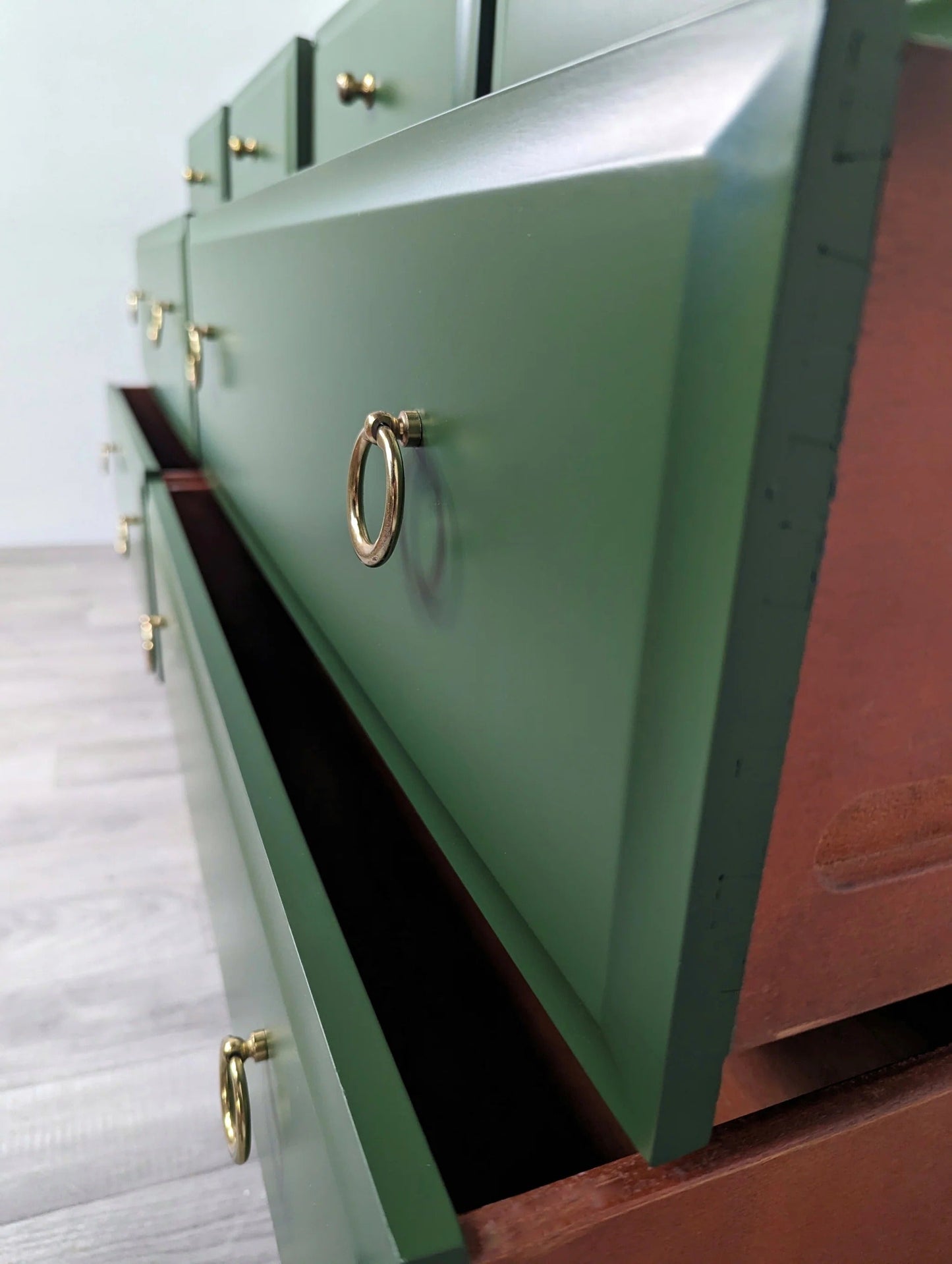 Stag Minstrel Captains Chest , 8 Drawer Captains Chest