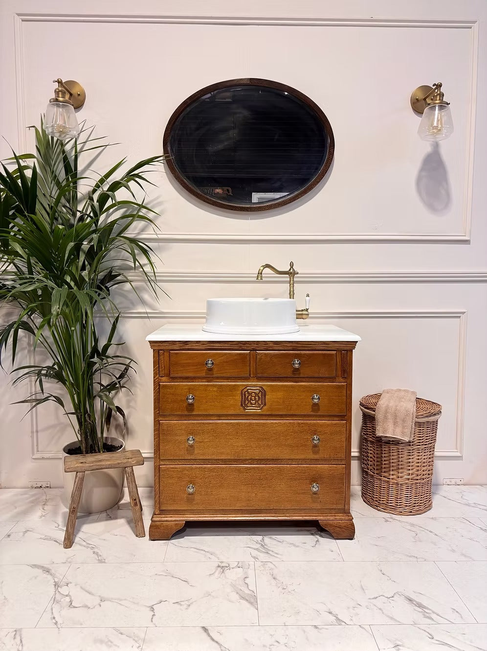 Wooden Single Vintage Bathroom Vanity With Sink