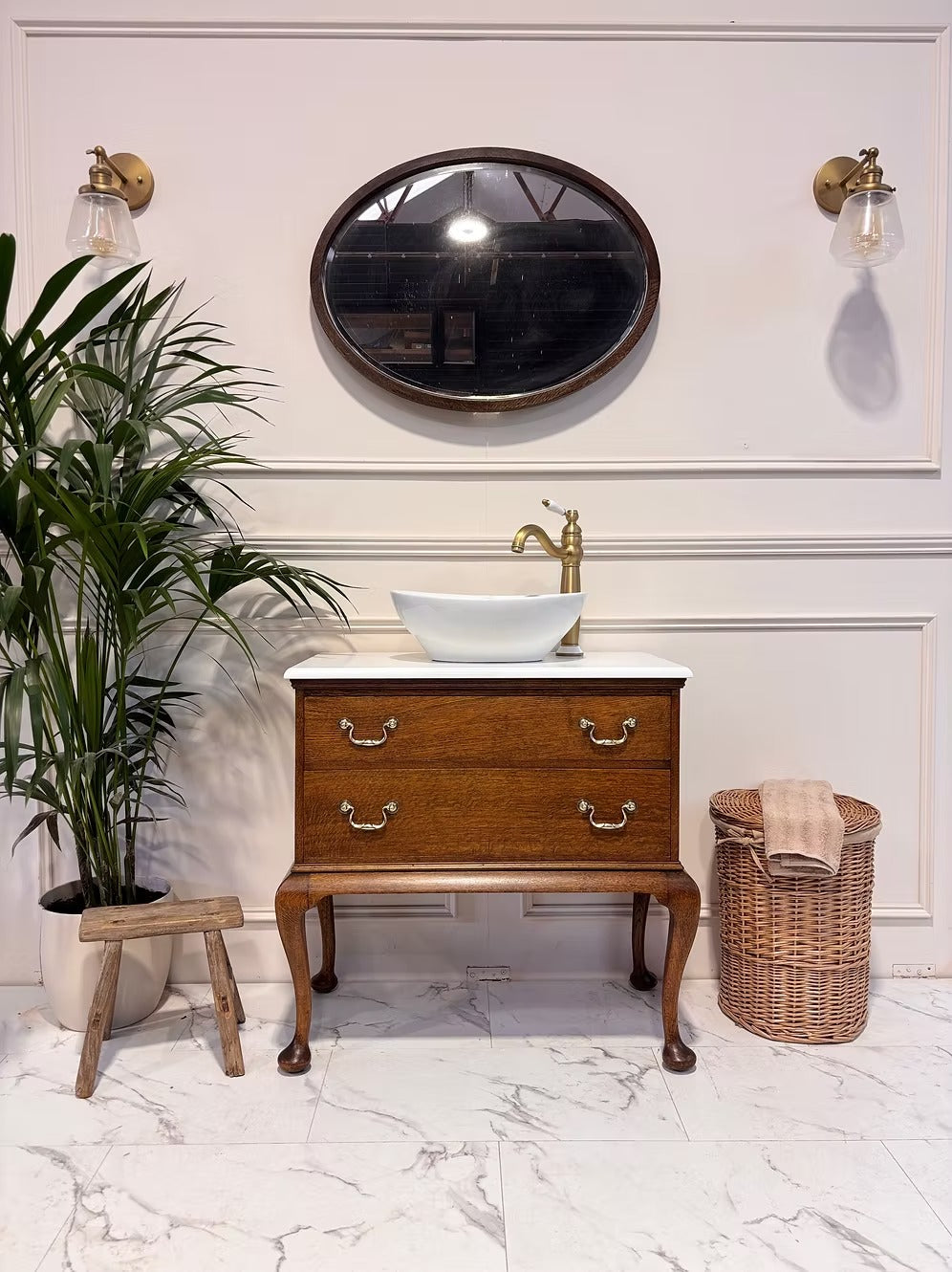 Queen Anne Vintage Vanity Unit With Basin