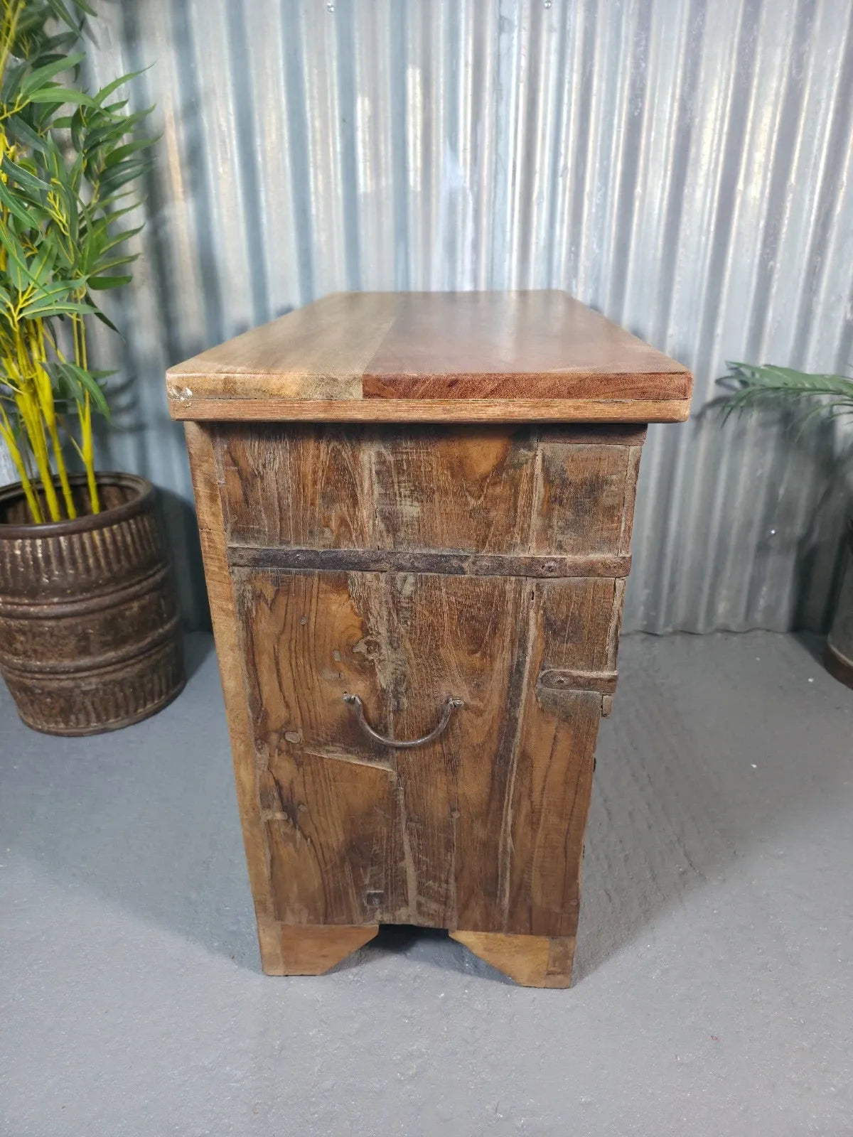 Vintage Reclaimed Rustic Indian Solid Wooden Dowry Chest Coffee Side Table Trunk