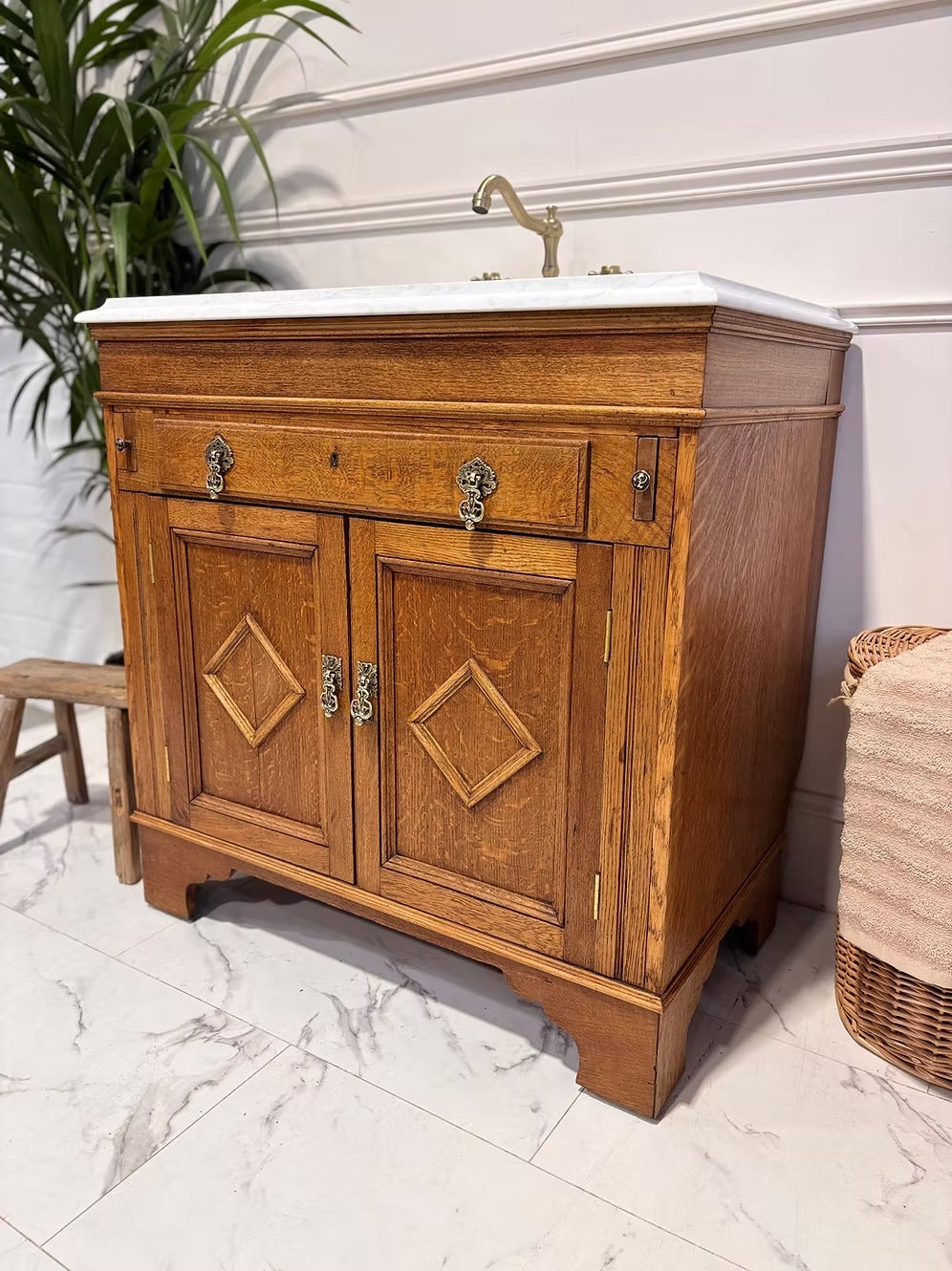Traditional Bathroom Vintage Vanity Unit - James VI
