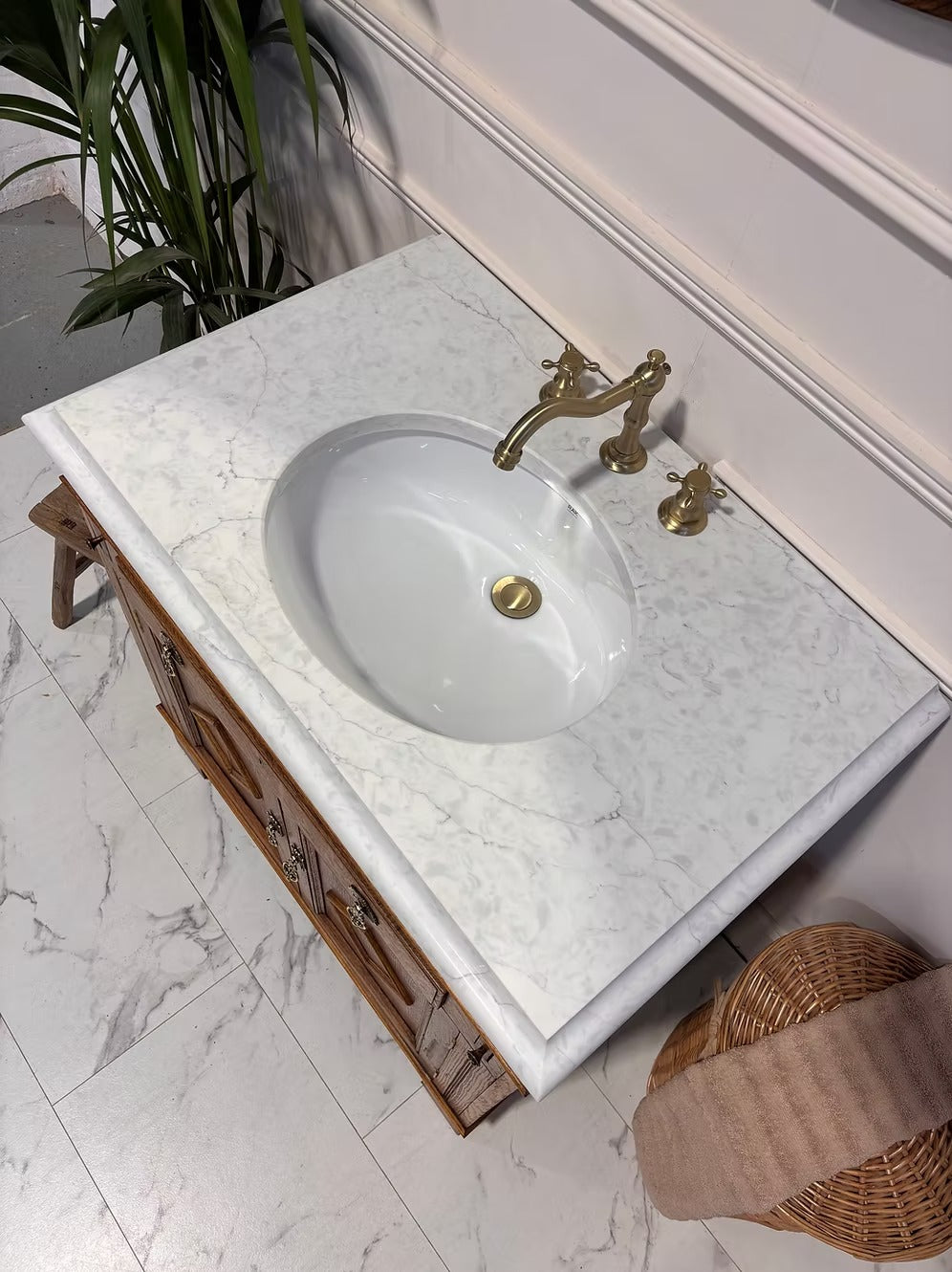 Traditional Bathroom Vintage Vanity Unit - James VI