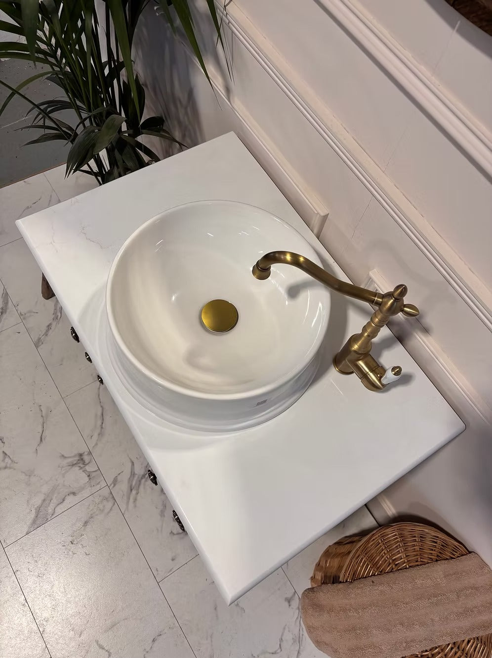 Wooden Single Vintage Bathroom Vanity With Sink