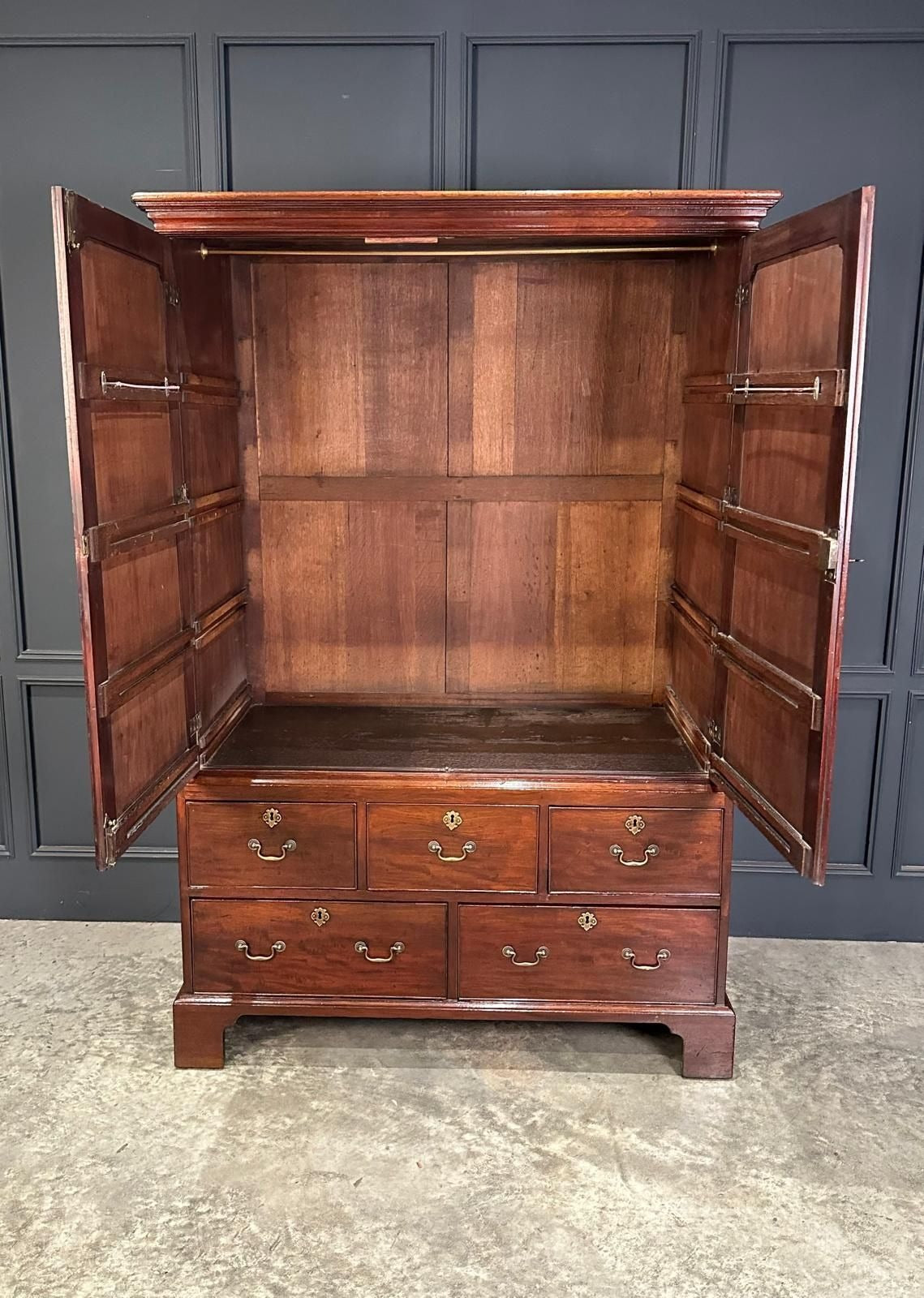 Georgian Mahogany Vintage Gentlemans Wardrobe