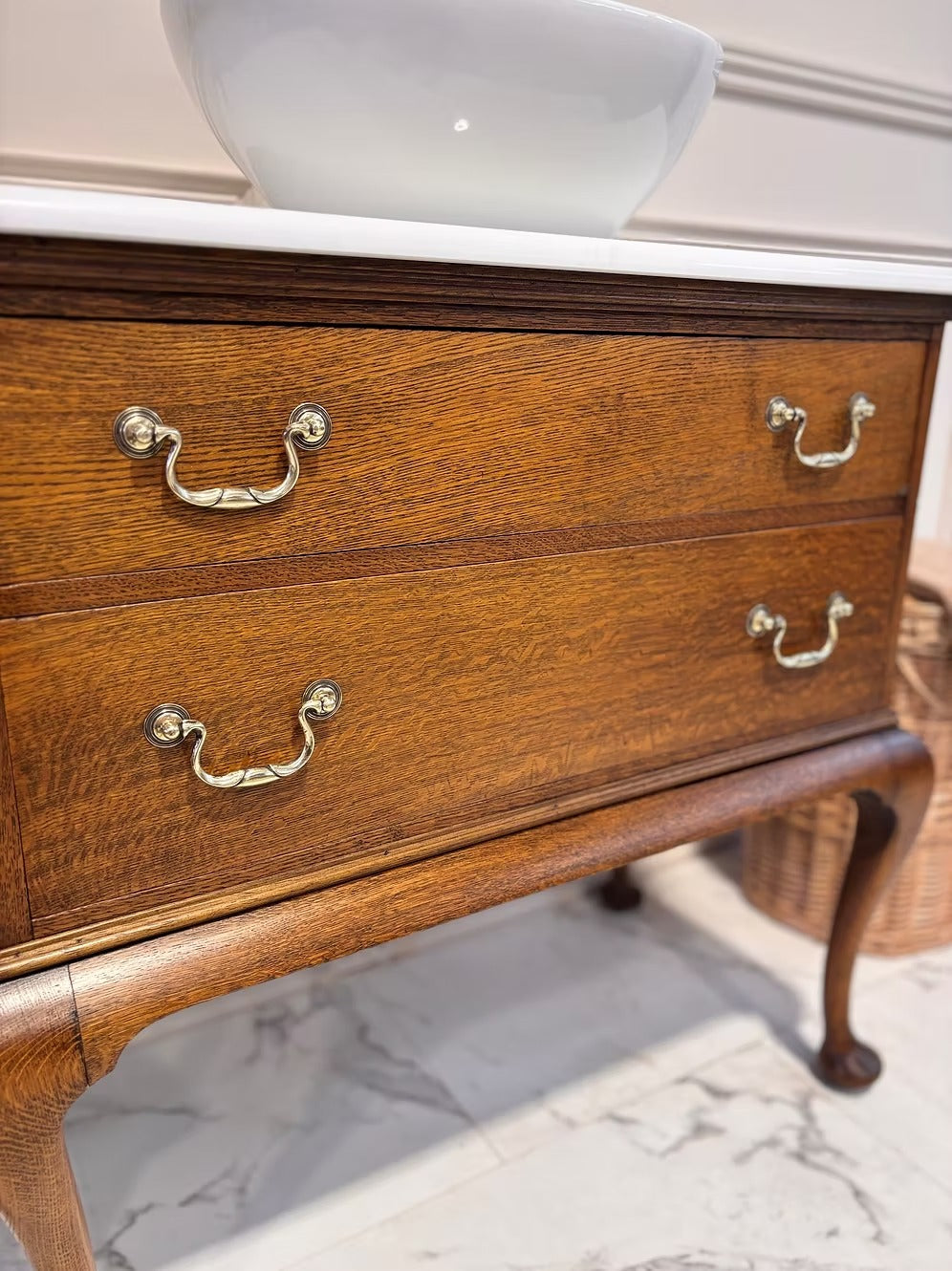Queen Anne Vintage Vanity Unit With Basin