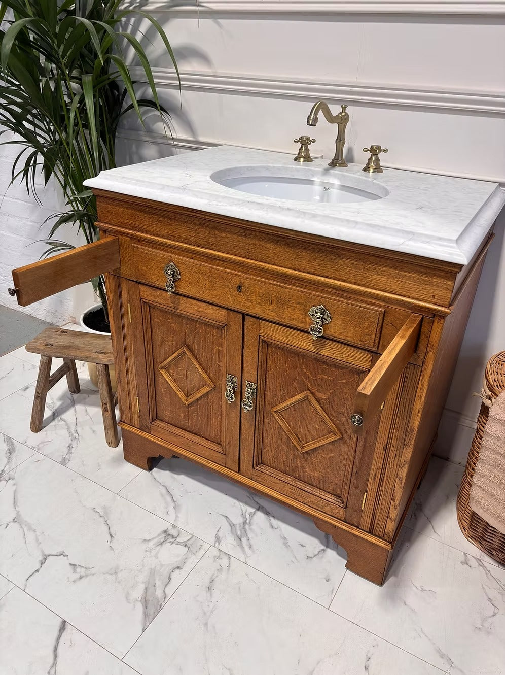 Traditional Bathroom Vintage Vanity Unit - James VI