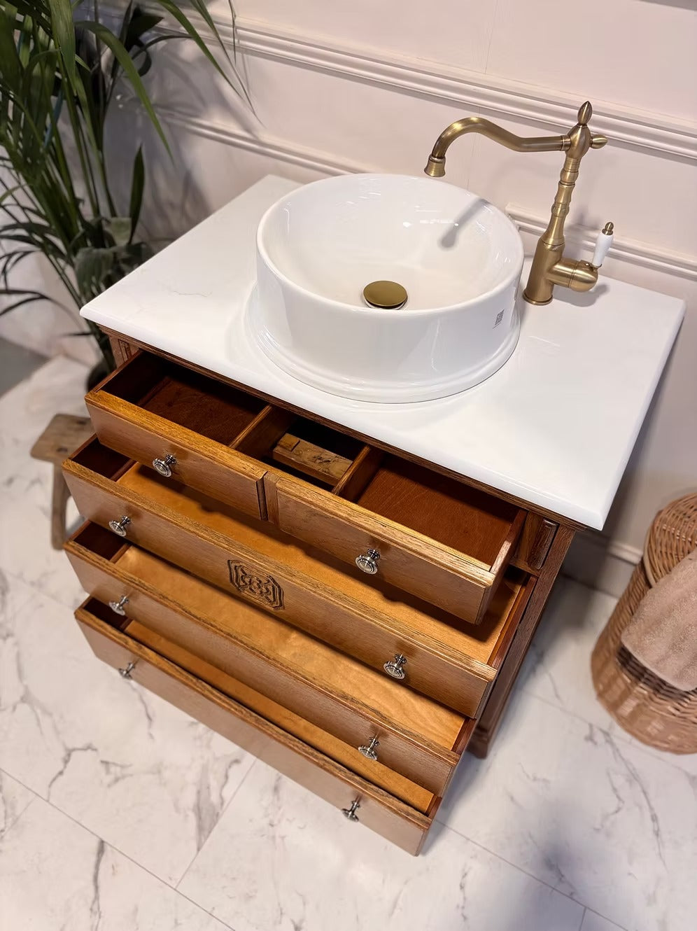 Wooden Single Vintage Bathroom Vanity With Sink