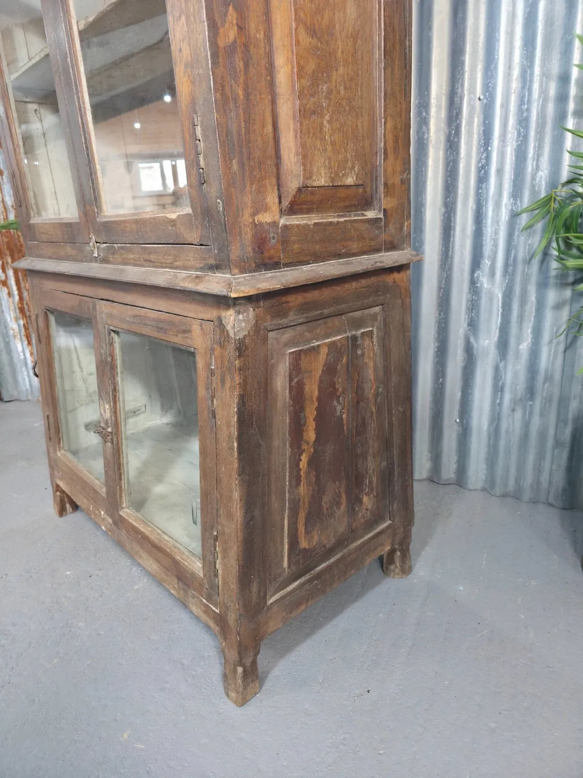 Vintage Glazed Colonial Wooden Kitchen Bathroom Drinks Display Cabinet