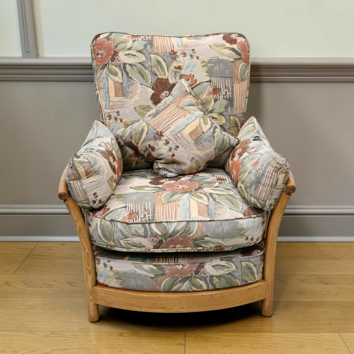 Ercol Renaissance Easy Chair Armchair Light Finish Model 1068 FREE UK Delivery*