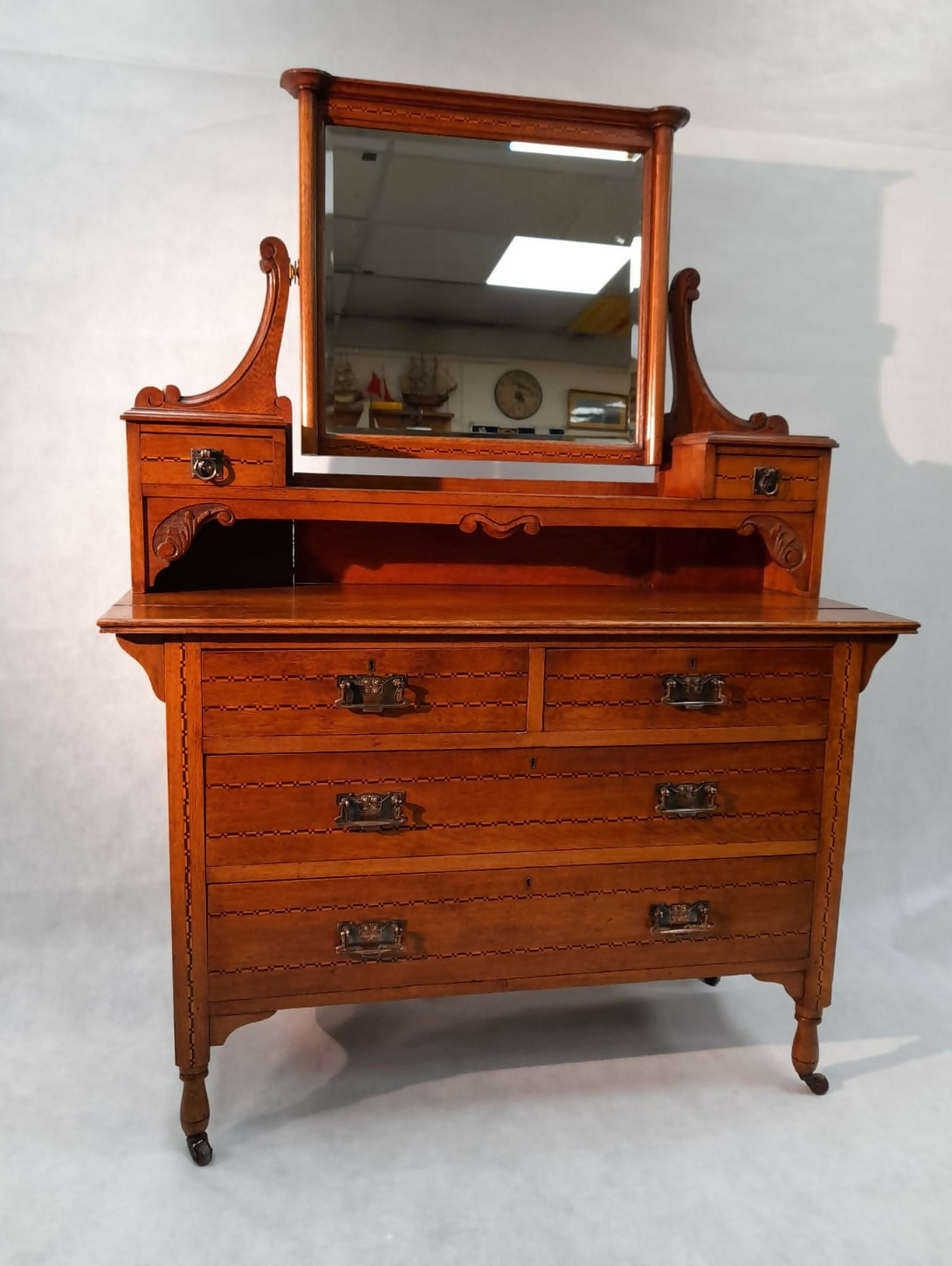 Oak Dressing Table Arts & Crafts complete with mirror and inlay detail